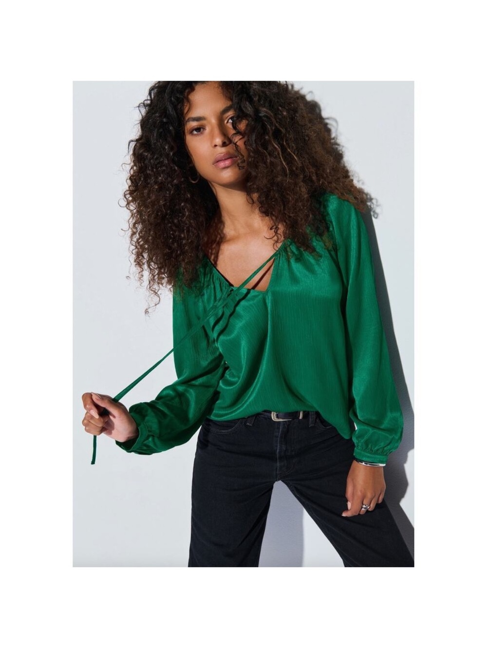 NWT Silky Nation Los Angeles Women's Emerald Green Long-Sleeve Blouse